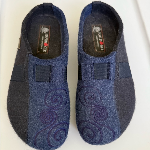 Haflinger women’s Blue and Gray Slip-On Shoes with Swirl Design size 8-8.5 - Picture 2 of 6